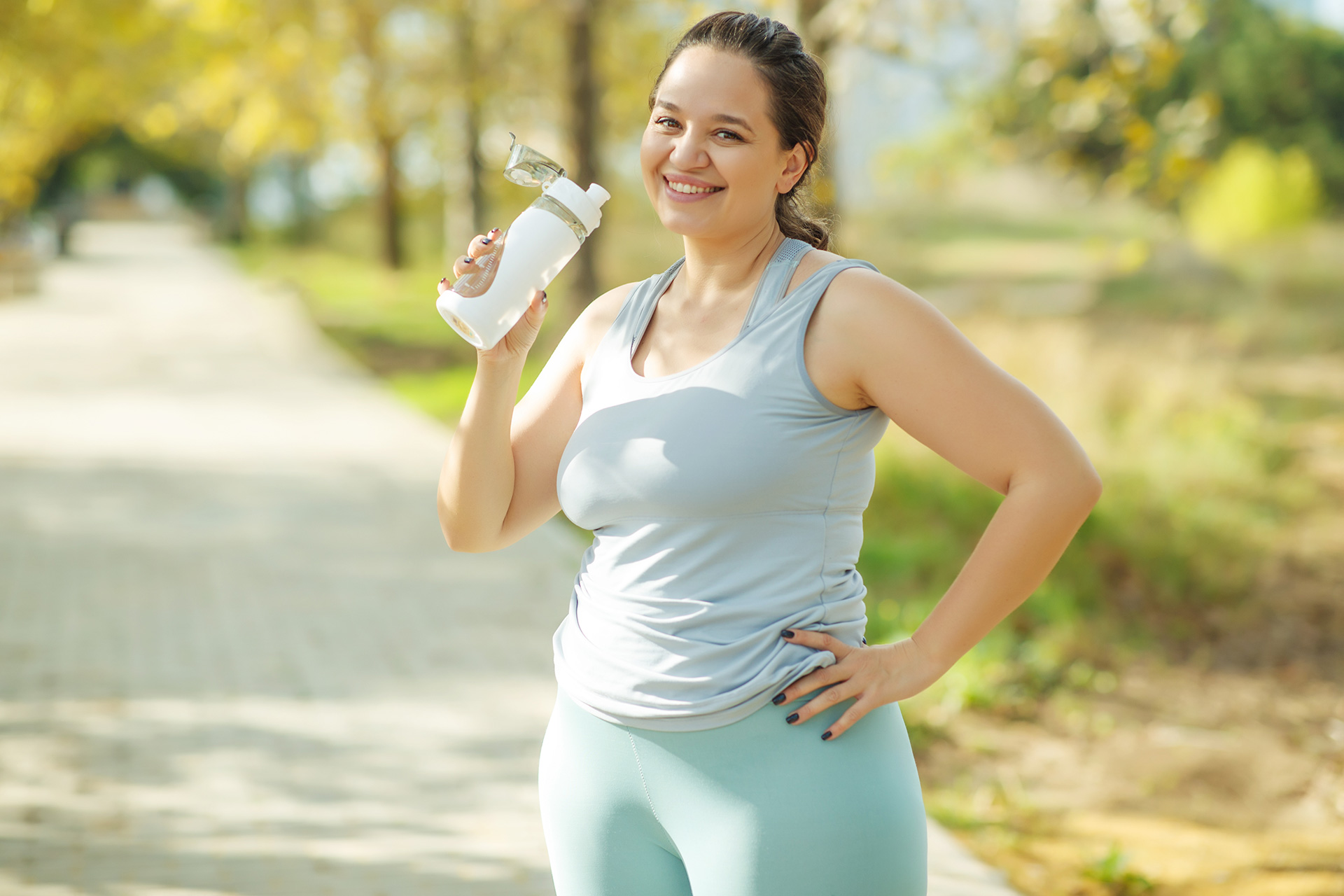 fat-woman-and-sports-does-exercise-for-weight-loss-in-the-fresh-air-high-quality-photo