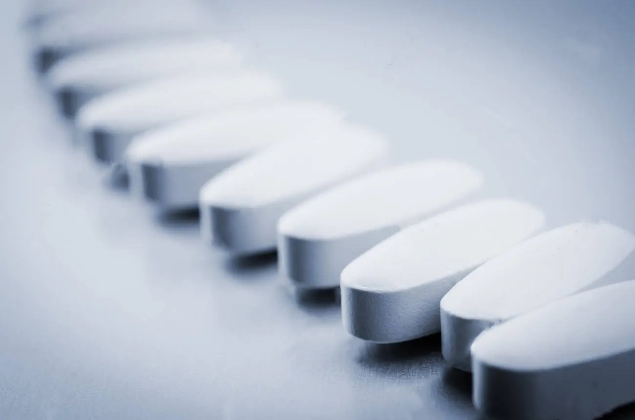 closeup-of-tablets-on-background